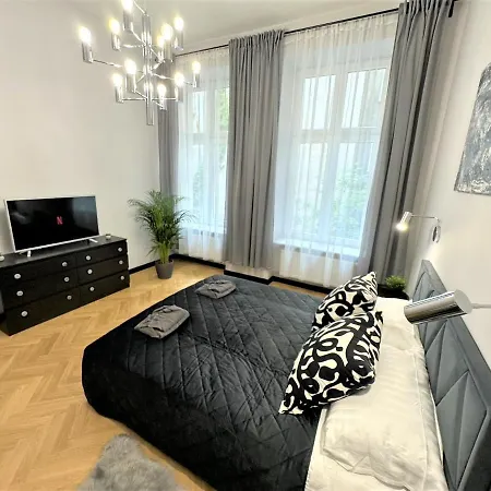 Luxury 100m2 Loft Design-apartment At Wawel + Netflix * Krakau