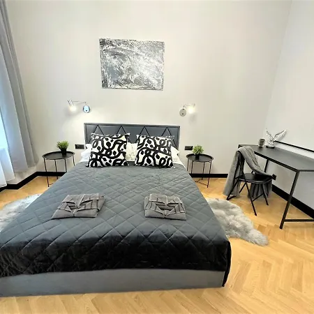 Luxury 100m2 Loft Design-apartment At Wawel + Netflix Apartment Krakau