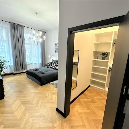 アパート Luxury 100m2 Loft Design-apartment At Wawel + Netflix