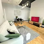 Luxury 100m2 Loft Design-apartment At Wawel + Netflix شقة