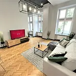 شقة Luxury 100m2 Loft Design-apartment At Wawel + Netflix *