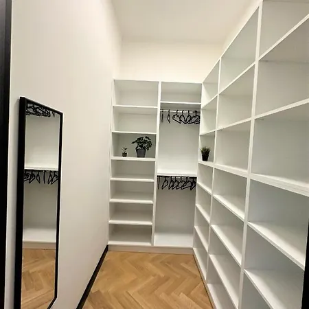 Luxury 100m2 Loft Design-apartment At Wawel + Netflix Apartment *